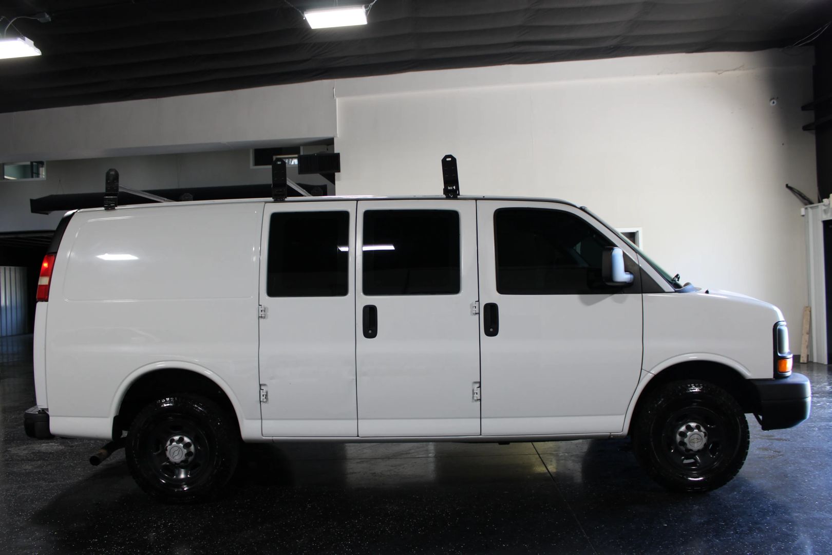 chevrolet express cargo 2011 1GCWGFCA4B1111659 image chevrolet express cargo 2011 1GCWGFCA4B1111659 image